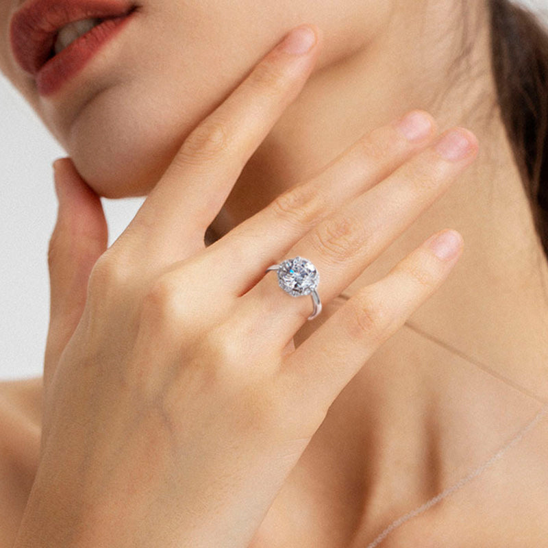 🔥Hot Sale🔥Exquisite Moissanite Solitaire Ring