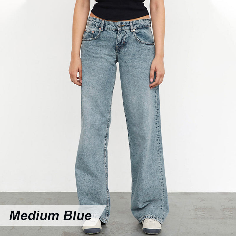 Women's Low-Rise Straight Leg Jeans with Pockets